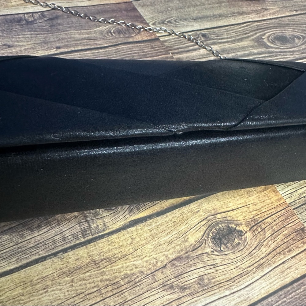 EUC Elegant Black Clutch with Chain Strap for Bridesmaid or Special Occasion - Picture 4 of 14